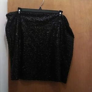 Bisou Bisou Short black sequin skirt